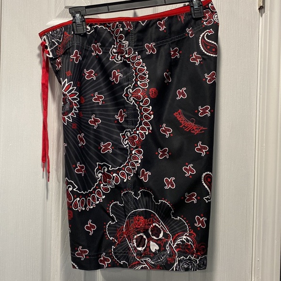 Billabong Skull Bandana Print Board Shorts Size 32 - Picture 6 of 6